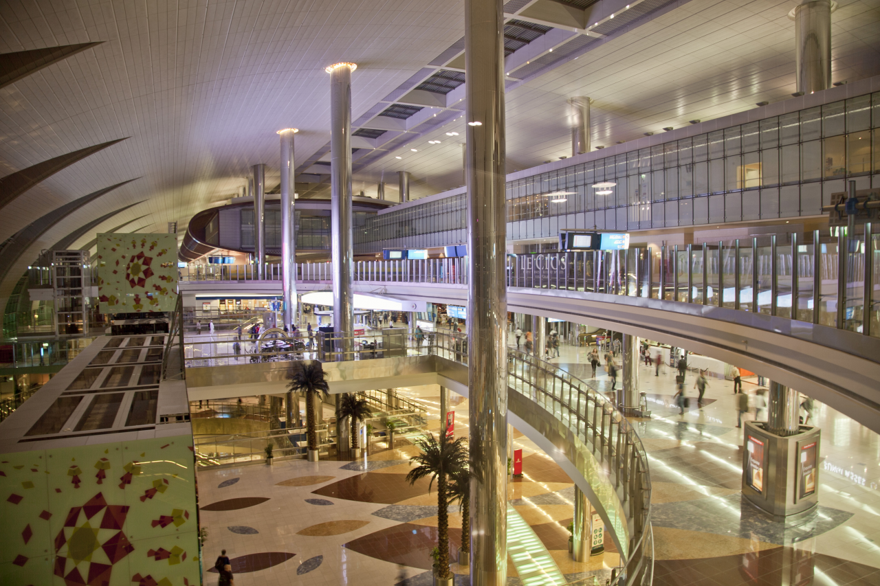 Бизнес залы аль мактум. Международный аэропорт Дубай (DXB). Международный аэропорт Дубай терминал 3. Дубайский аэропорт DXB терминал 3. Аэропорт Дубай терминал Эмирейтс.